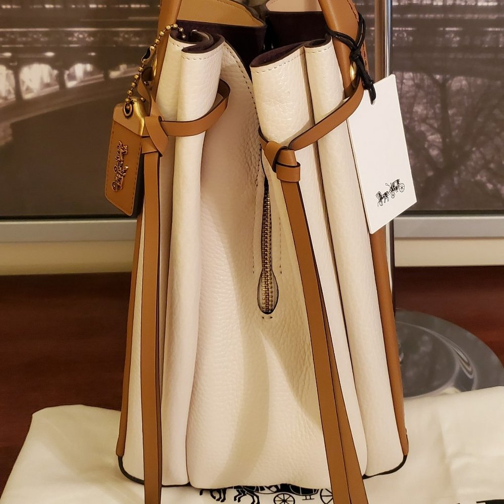 Coach - Harmony - Picture 3 of 13